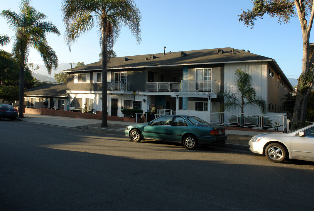 405 Corona del Mar in Santa Barbara, CA - Foto de edificio