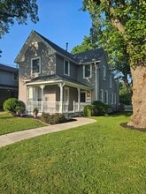 220 Hoffman St in Crown Point, IN - Building Photo - Building Photo