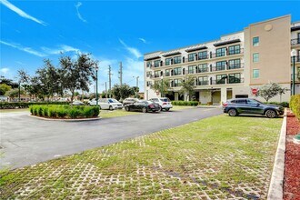 4100 SW 64th Ave in Davie, FL - Building Photo - Building Photo