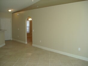 574 Wekiva Bluff St in Apopka, FL - Building Photo - Building Photo