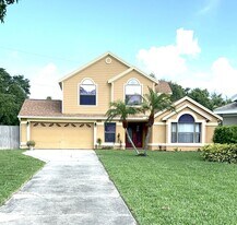 2710 Springfield Dr in Ocoee, FL - Building Photo