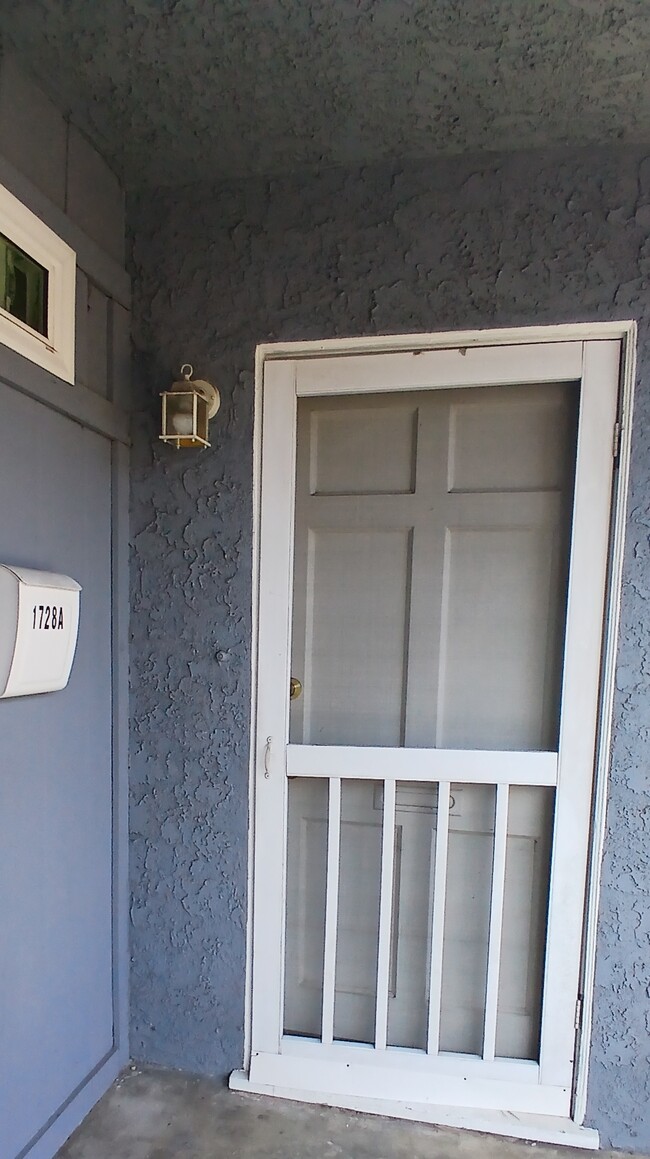 1728 N Hollywood Way, Unit 1728 #A