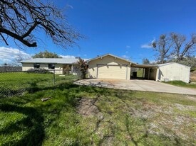 34885 Rifle Rd in Raymond, CA - Building Photo