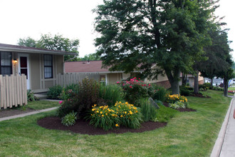 Hawthorne Apartments in Mount Vernon, OH - Building Photo - Building Photo