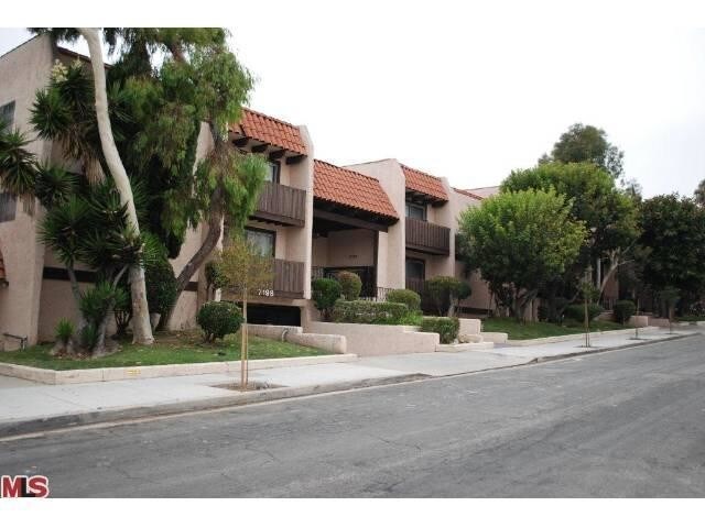 719 N Eucalyptus Ave in Inglewood, CA - Foto de edificio