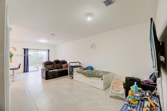 12604 NW 23rd Pl in Miami, FL - Building Photo - Building Photo