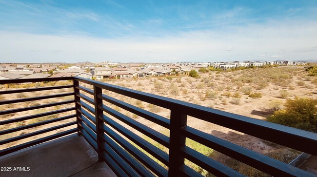18220 N 68th St in Phoenix, AZ - Foto de edificio - Building Photo