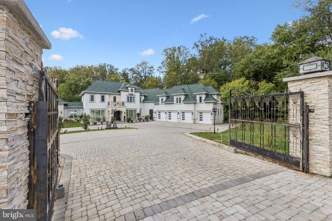 855 Dolley Madison Blvd in McLean, VA - Building Photo - Building Photo