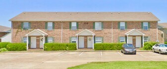 329 Audrea Ln in Clarksville, TN - Building Photo