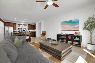 28288 N Via Sonata Dr in Santa Clarita, CA - Building Photo - Building Photo