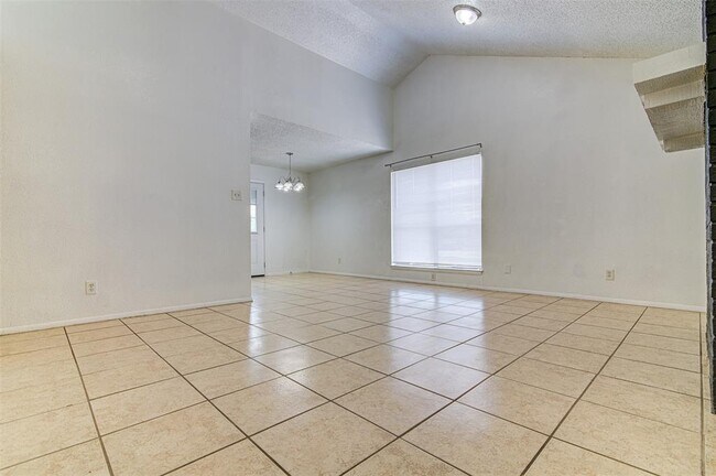 1202 Westcott Dr in Round Rock, TX - Building Photo - Building Photo