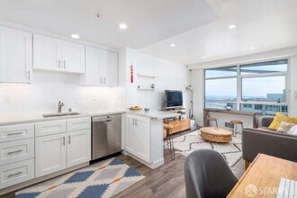 403 Main St in San Francisco, CA - Building Photo - Building Photo