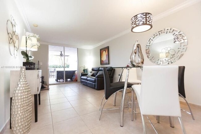 5880 Collins Ave in Miami Beach, FL - Building Photo - Building Photo
