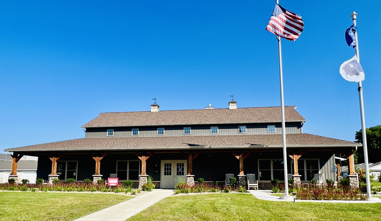 Centennial Crossing in Plymouth, IN - Building Photo