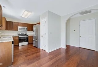 102 Fallon Ct in Apex, NC - Building Photo - Building Photo