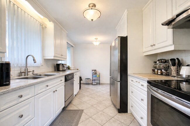 3 Ramsey St in St Catharines, ON - Building Photo - Building Photo