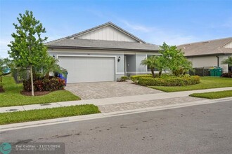 3165 Tamarind Dr in Oakland Park, FL - Building Photo - Building Photo