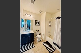 2321 Central Pky in Dublin, CA - Foto de edificio - Building Photo