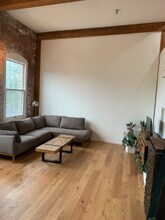 234 S Main St in Middletown, CT - Foto de edificio - Building Photo