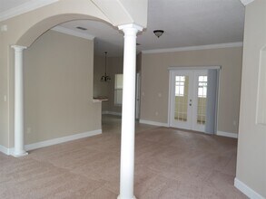 2241 Lake Francis Dr in Apopka, FL - Building Photo - Building Photo