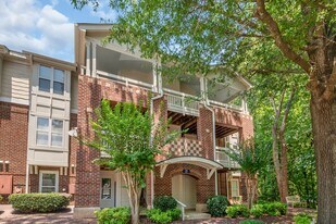 714 Northeast Dr in Davidson, NC - Building Photo