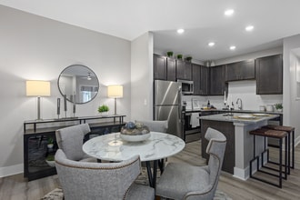 Gentry East in Cincinnati, OH - Building Photo - Building Photo