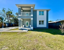 3420 Temple St in Tampa, FL - Building Photo