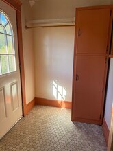 28 Galpin St in Naugatuck, CT - Foto de edificio - Building Photo
