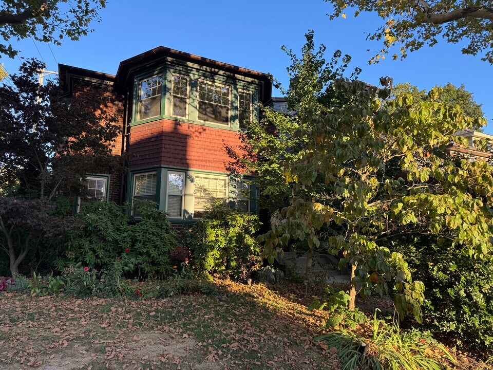 201 S Atlantic Ave, Unit 2 in Pittsburgh, PA - Foto de edificio
