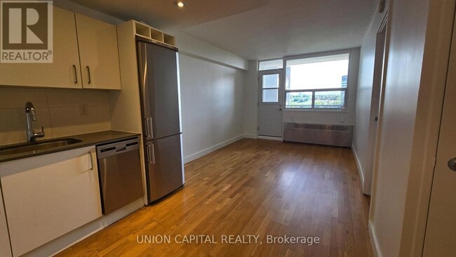 property at 407-230-1230 Oak St