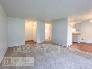 1366 NE 186th Ave in Portland, OR - Building Photo - Building Photo