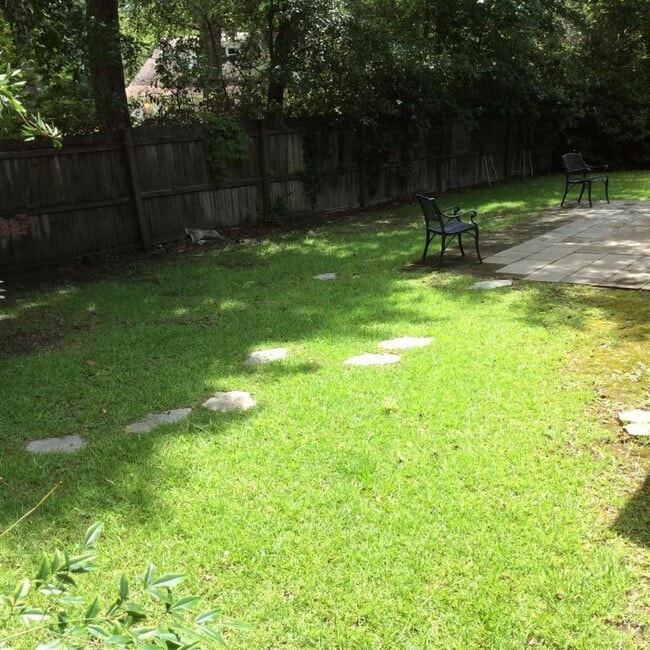 2410 Castlereagh Rd in Charleston, SC - Building Photo - Building Photo