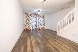 8545 Hunters Key Cir in Tampa, FL - Building Photo - Building Photo
