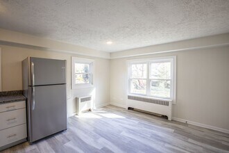 616 Rockcreek Rd-Unit -A in Charlottesville, VA - Building Photo - Building Photo