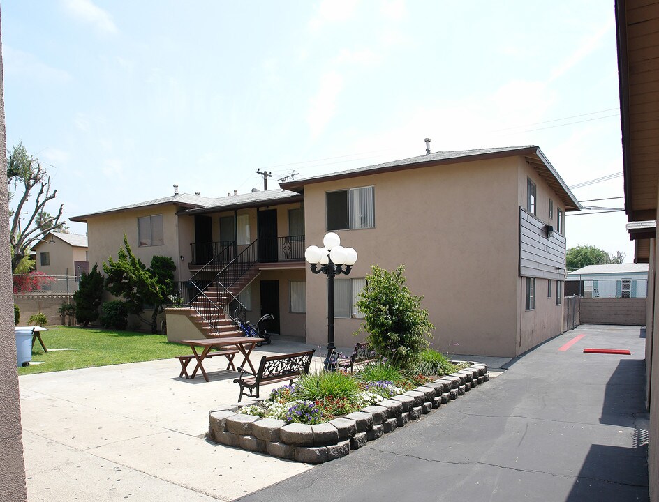 13086 Blackbird St in Garden Grove, CA - Foto de edificio