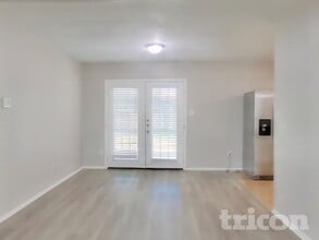 17002 Tibet Rd, Unit 5051-203 in Friendswood, TX - Building Photo - Building Photo