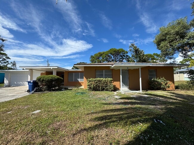 property at 1432 Poinciana Rd