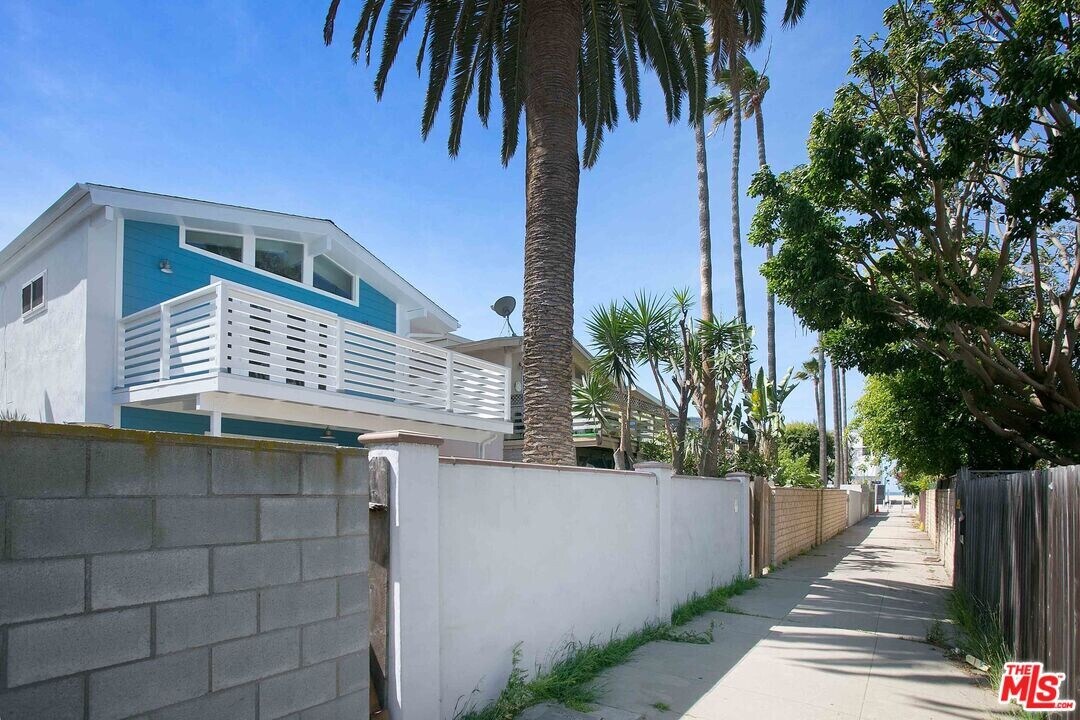 122 Montreal St in Los Angeles, CA - Foto de edificio