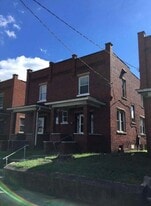 114 Maryland Ave in Charleston, WV - Building Photo