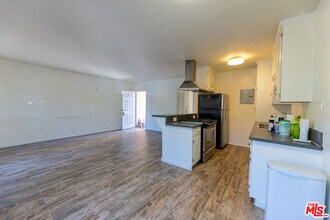 1118 Waterloo St in Los Angeles, CA - Building Photo - Building Photo