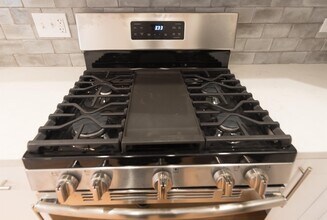 846 N Hermitage Ave-Unit -2R in Chicago, IL - Foto de edificio - Building Photo