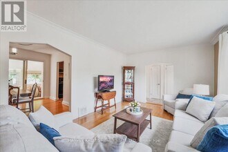 274 Poyntz Ave in Toronto, ON - Building Photo - Building Photo