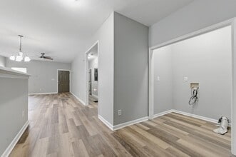 2271 Sisk St NW in Atlanta, GA - Building Photo - Building Photo