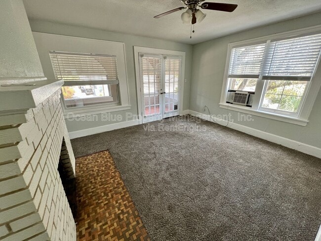 1310 28th St N in St. Petersburg, FL - Foto de edificio - Building Photo