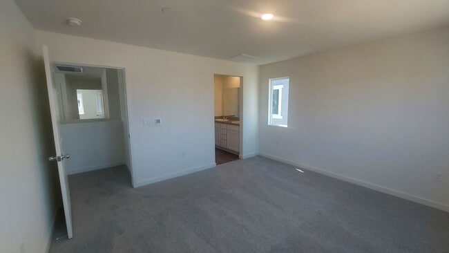 2096 Shady Tree Cir in Roseville, CA - Building Photo - Building Photo