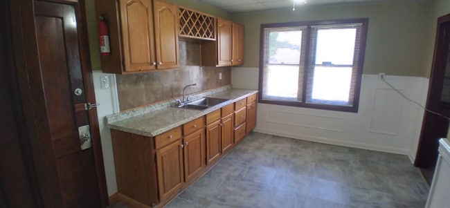 7130 Clement Ave in Cleveland, OH - Building Photo - Building Photo