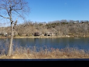 690 Fall Creek Dr in Branson, MO - Building Photo - Building Photo