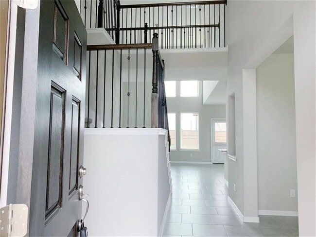 3047 Forest Creek Dr