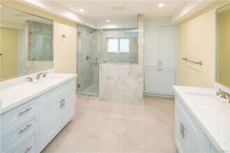 434 Manhattan Ave in Hermosa Beach, CA - Foto de edificio - Building Photo