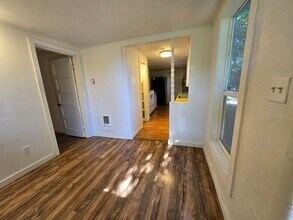 510 N Collier St in Coquille, OR - Building Photo - Building Photo